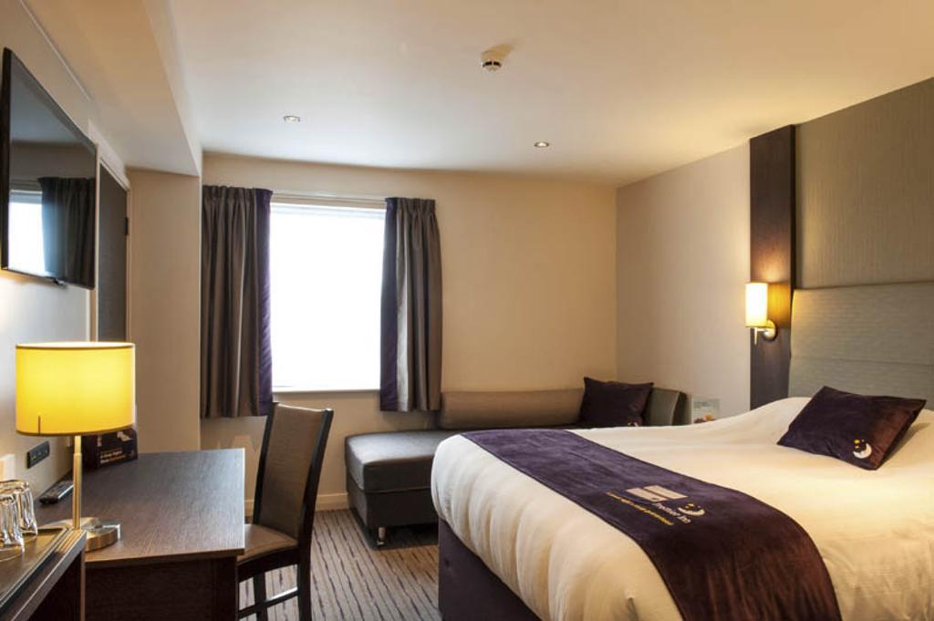 Premier Inn York North Rum bild