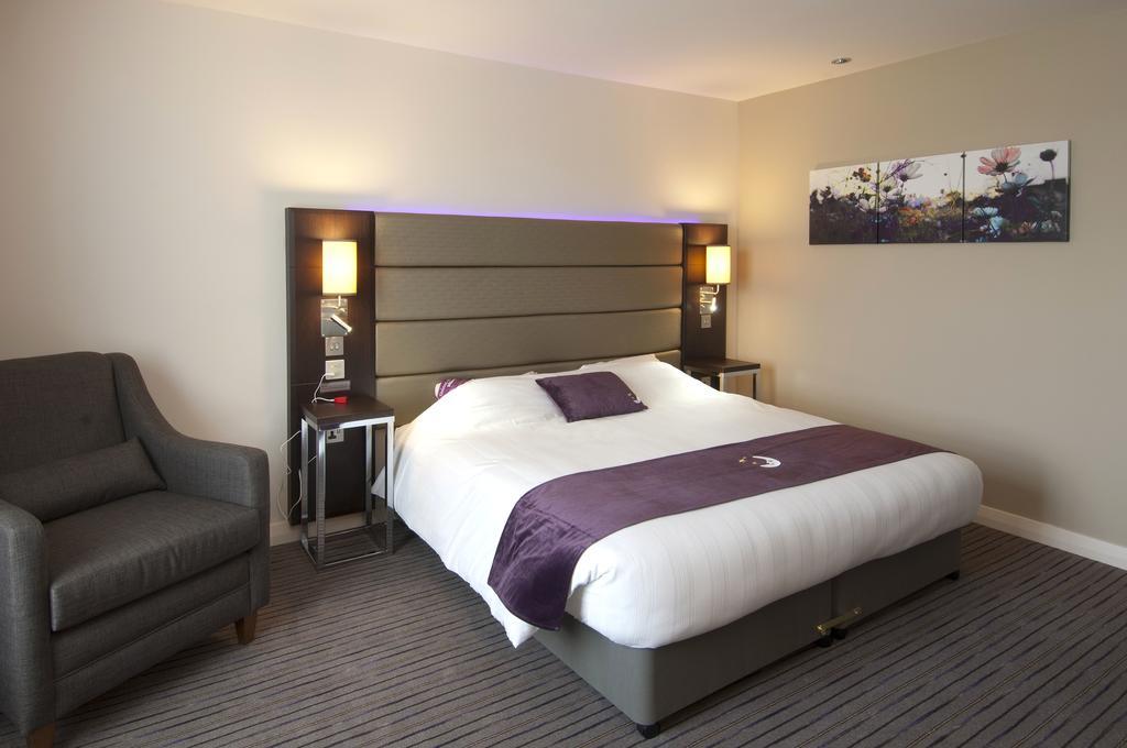 Premier Inn York North Exteriör bild