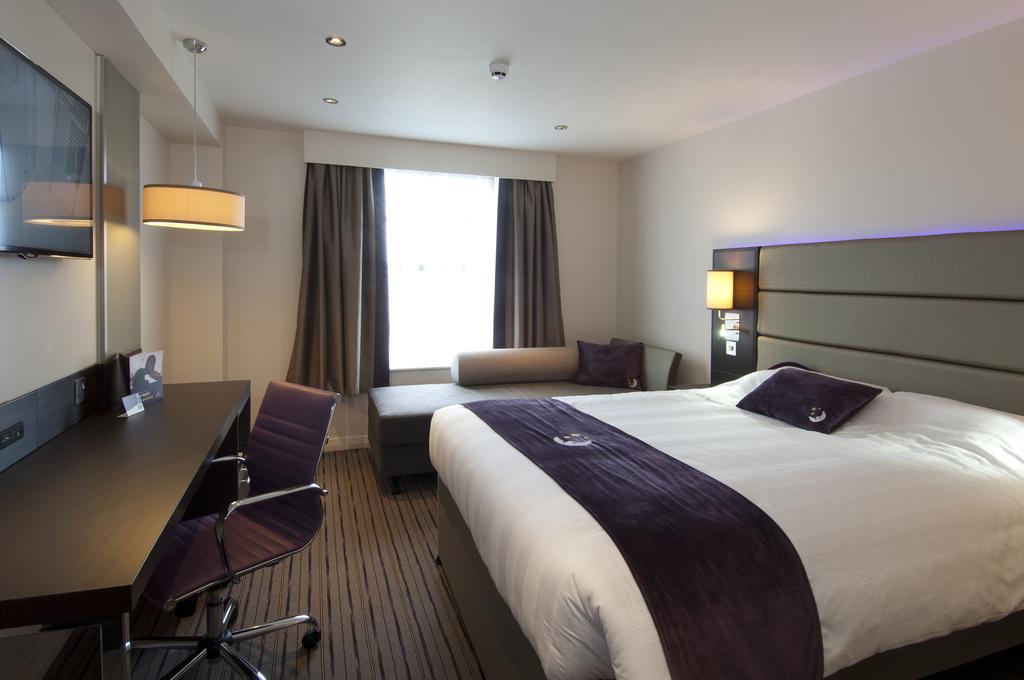 Premier Inn York North Rum bild