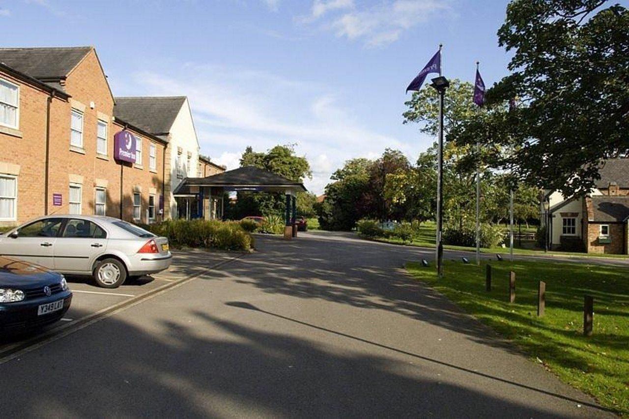 Premier Inn York North Exteriör bild